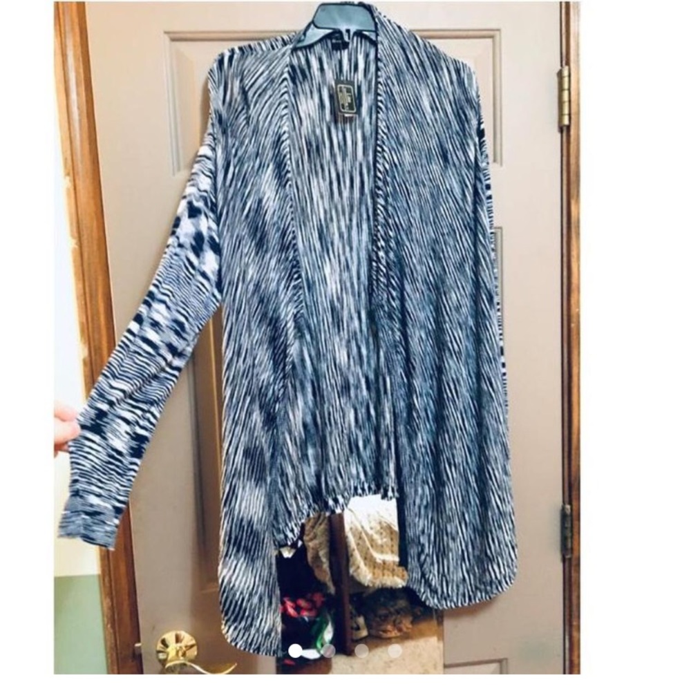 NWTs Lisa International Blue Knit Lightweight Duster Jacket